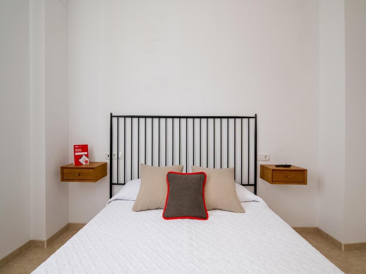 Apartamentos Santiago Эсиха Экстерьер фото